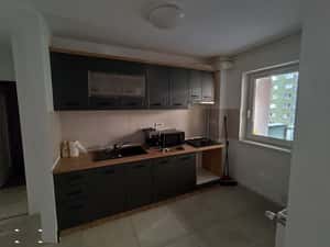 Inchiriez apartament Coresi — miniatura 2