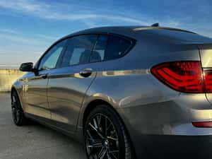 BMW 535 Gran Turismo 306 CP Benzină 2011 — miniatura 4