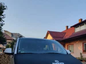 vw caravele 8+1an 2013 avariat — miniatura 1