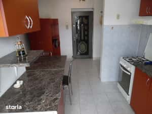 Inchiriez apartament 2 camere decomandat Deva, Independentei, etaj 3 — miniatura 4