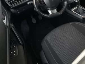 Peugeot 308 2020 1.5 HDI Facelift — miniatura 5