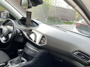 Peugeot 308 2020 1.5 HDI Facelift — miniatura 8