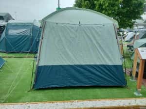 Living cu bețe Camping Arpenaz Base 6 - produs resigilat Decathlon