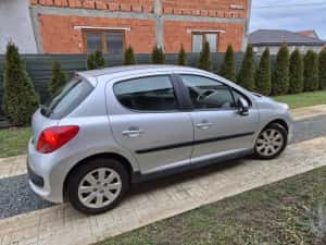 Peugeot 207 1.4 HDI Facelift euro4 cu 76000!!! km — miniatura 3