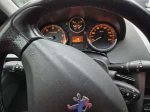 Peugeot 207 1.4 HDI Facelift euro4 cu 76000!!! km — miniatura 7