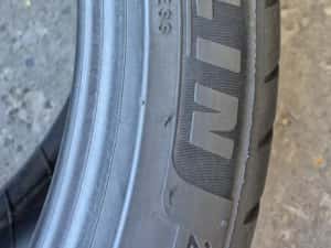 4 anvelope vara Michelin,fata 245/40/19,spate 275/35/19.Pretul este pe bucata — miniatura 3