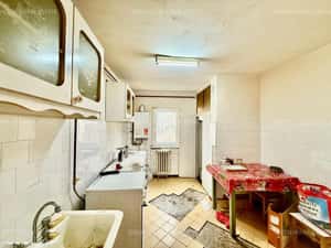 Apartament 3 camere etaj 2 cu garaj , Ioan Corvin