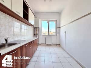 Apartament 3 camere Ineu langa Primarie ,82 mp, cu termotecă — miniatura 3