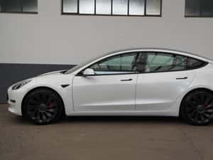 Tesla Model 3 Berlină 2021 Second-hand 30.048 EUR — miniatura 3