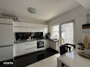 Apartament la etaj intermediar cu parcare, Carmen Silva — miniatura 4