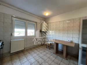 Apartament cu 3 camere, 2 bai, decomandat, centrala proprie, Sagulu — miniatura 2