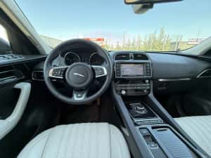 JAGUAR F-PACE R-DYNAMIC AWD - Panoramic  - Posibilitate Finantare Rate — miniatura 6