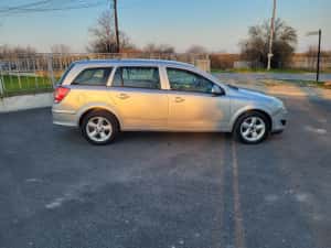 Opel Astra H 1.7cdti/break/2010 — miniatura 4