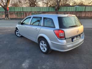 Opel Astra H 1.7cdti/break/2010 — miniatura 9