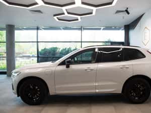 Vânzare Volvo XC60 R-Design Hibrid 2020 — miniatura 4