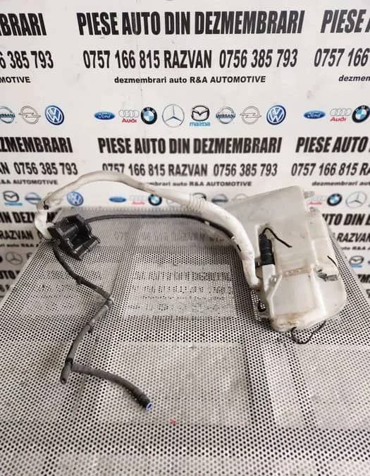 Bidonas Vas Lichid Parbriz Stropgel Complet Bmw Seria 7 F01 F02 F03 F04 Bidonas Lichid Parbriz Bmw — fotografie 1 din 10