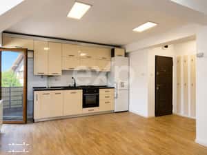 Apartament cu 2 camere de vanzare, complet renovat, “Gradina cu Magn