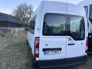 Renault Master 3 an 2018 cu 8+1 locuri — miniatura 4