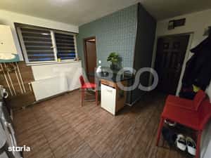 Garsoniera decomandata 28 mp utili mobilata utilata zona Tilisca Sibiu — miniatura 4
