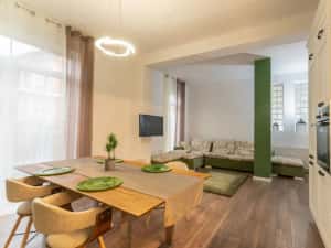 Apartament cu 3 camere, zona Calea Dumbravii, parter la vila — miniatura 2