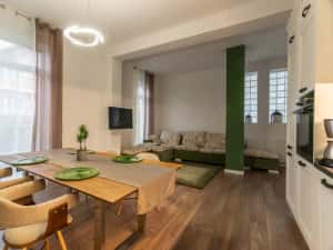 Apartament cu 3 camere, zona Calea Dumbravii, parter la vila — miniatura 4
