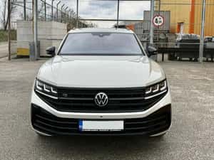 VW Touareg R, motorizare V6 TSI Plug-In Hybrid,462 CP — miniatura 1