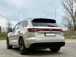 VW Touareg R, motorizare V6 TSI Plug-In Hybrid,462 CP — miniatura 5