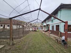 Vânzare casă P+1 situată în comuna Ciuperceni, sat Strămba-Vulcan — miniatura 2