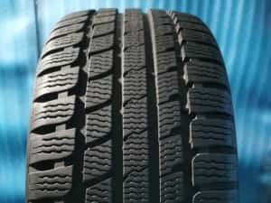 225/40 R19 kumho m+s 2 bucati — miniatura 8