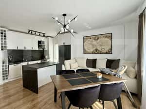 Apartament 3 camere, LUX, 2 bai, 72 mp utili, 2 balcoane, zona Stejaru