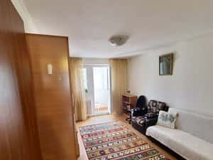 Inchiriez apartament 2 camere Foarte frumos Spatios , Super Pret !!