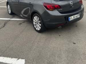 Vând Opel Astra J 2011(163.703KM)  1.4 benzină-140CP — miniatura 4