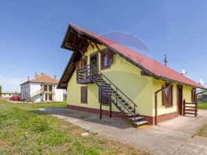 Apartament de închiriat la casă, cu 3 camere – zona Nord-Est, Șofronea — miniatura 8