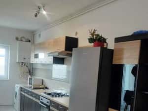 inchiriez apartament 3 camere cu loc de parcare — miniatura 4