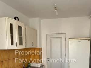 Inchiriez apt. 2 camere decomandat, mobilat, termen lung, Constanta — miniatura 4