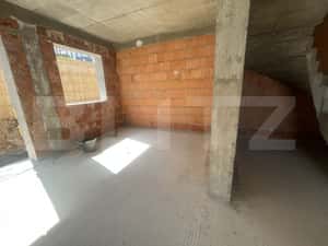 Apartament cu 3 camere, dispus pe doua niveluri, cu gradina — miniatura 3