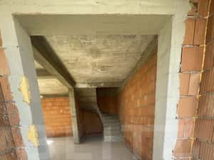 Apartament cu 3 camere, dispus pe doua niveluri, cu gradina — miniatura 4