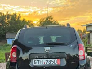 Dacia Duster Prestige 4x4 1.5 110 cp — miniatura 4