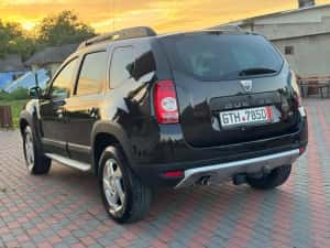 Dacia Duster Prestige 4x4 1.5 110 cp — miniatura 6