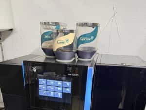 WMF 5000S Dynamic Milk si statie siropuri 2xespresso+ciocolata — miniatura 4