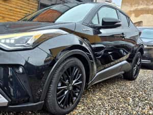 Toyota C-HR Black Edition Automată 122 HP Hibrid (B/E)