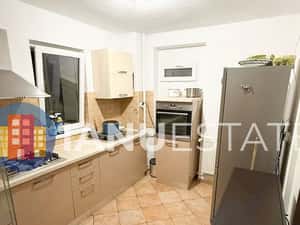 13 Septembrie 15` Metrou Academia Militara Uranus Marriott Renovat — miniatura 4