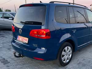 Volkswagen Touran 2.0 TDI Comfortline DSG — miniatura 5