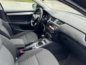 Skoda Octavia   1,2 Benzina — miniatura 8