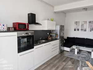 Apartament de vanzare cu terasa de 50 mp si parcare imobil nou strada — miniatura 3