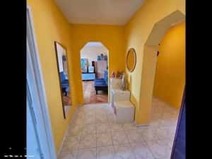 Apartament cu 3 camere ,balcon cămară — miniatura 1