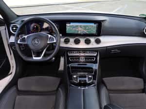 Mercedes E220d 2018 Packet AMG / 2.0 194cp / Panoramic / VirtualCockpit / Euro6 — miniatura 3