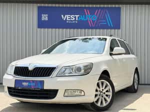 Skoda Octavia 2.0 TDI DPF Elegance — miniatura 2