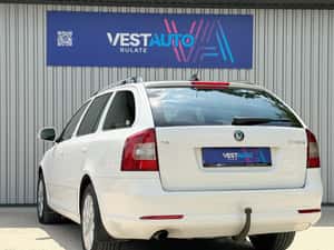 Skoda Octavia 2.0 TDI DPF Elegance — miniatura 4