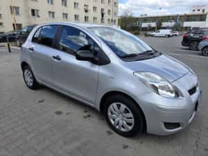 Toyota Yaris - 71000 km — miniatura 2